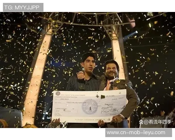 红牌罚下的背后故事:足球场上的争议与情感交织 红牌罚下的背后故事:足球场上的争议与情感交织